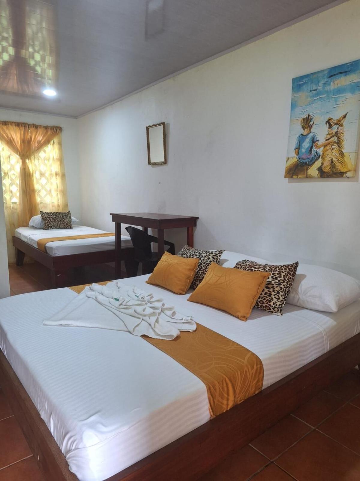 All Rankins Eco-Lodge Tortuguero Exterior photo